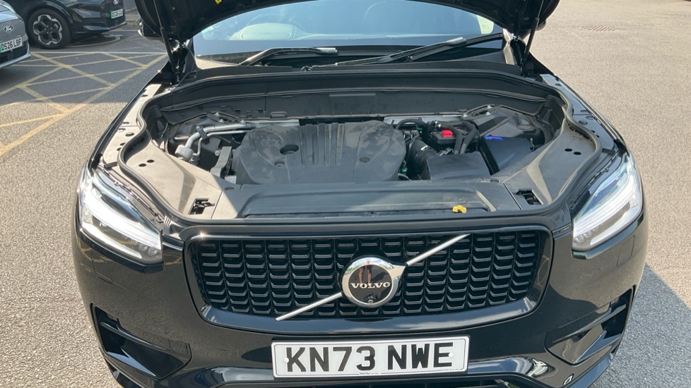 Volvo XC90 2.0 B5P [250] Plus Dark 5dr AWD Geartronic Petrol Estate - Image 8