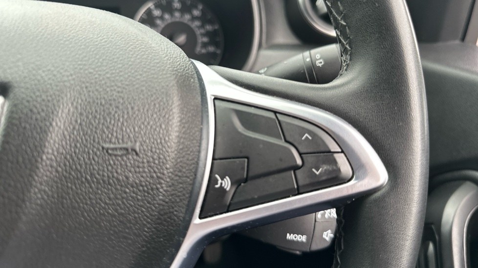 Dacia Duster 1.0 TCe 100 Prestige 5dr Bi Fuel Estate - Image 23