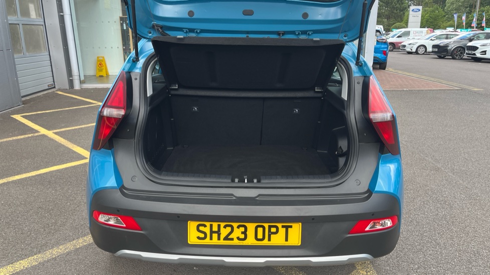 Hyundai BAYON 1.0 TGDi 48V MHEV SE Connect 5dr DCT Petrol Hatchback - Image 4