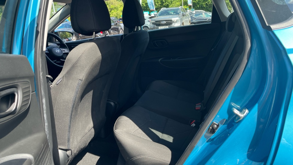 Hyundai BAYON 1.0 TGDi 48V MHEV SE Connect 5dr DCT Petrol Hatchback - Image 16