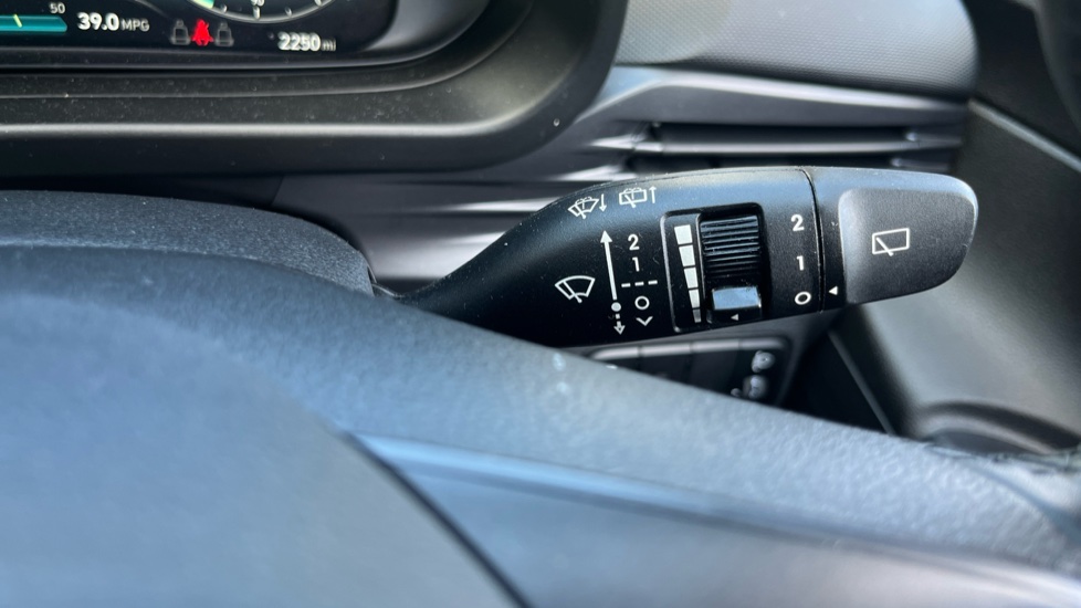 Hyundai BAYON 1.0 TGDi 48V MHEV SE Connect 5dr DCT Petrol Hatchback - Image 24