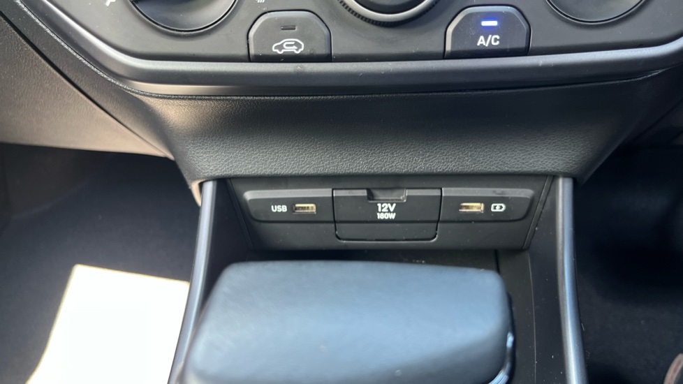 Hyundai BAYON 1.0 TGDi 48V MHEV SE Connect 5dr DCT Petrol Hatchback - Image 31