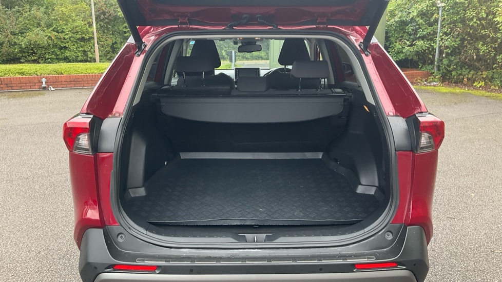 Toyota RAV4 2.5 VVT-i Hybrid Design 5dr CVT Hybrid Estate - Image 4