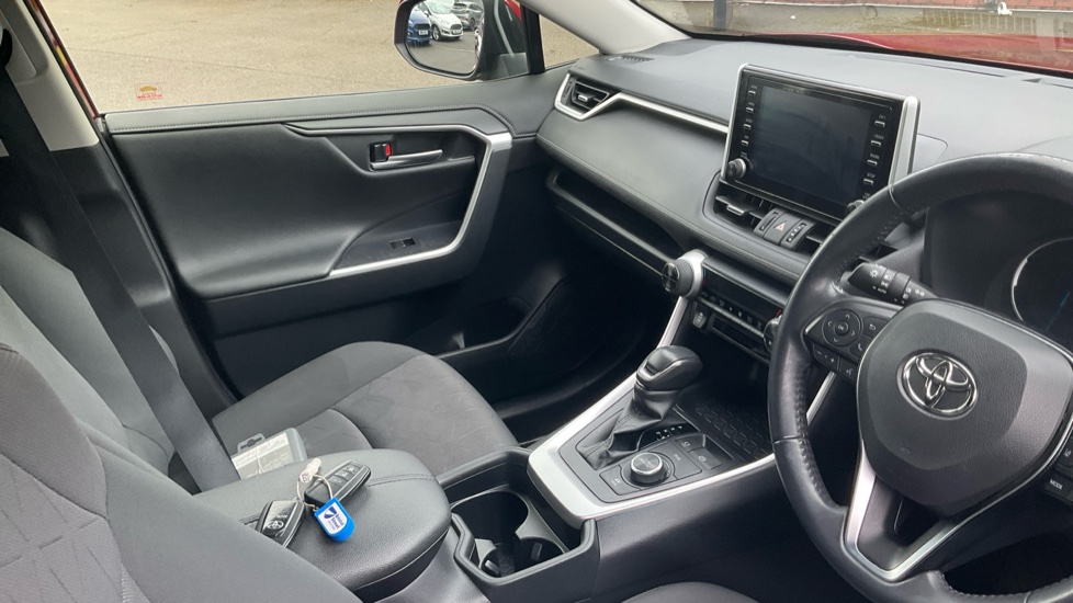 Toyota RAV4 2.5 VVT-i Hybrid Design 5dr CVT Hybrid Estate - Image 14
