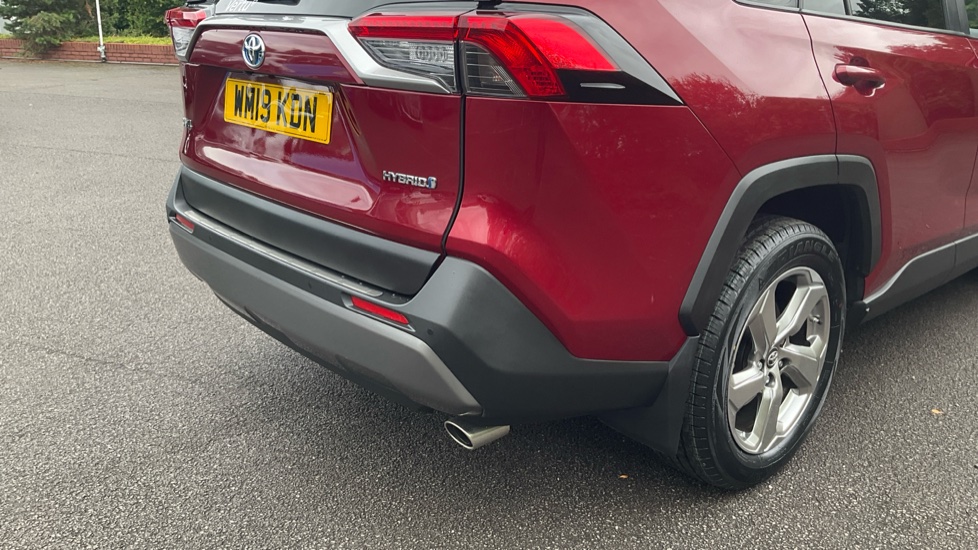 Toyota RAV4 2.5 VVT-i Hybrid Design 5dr CVT Hybrid Estate - Image 26