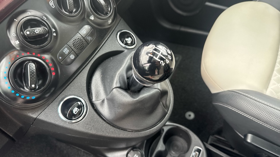Fiat 500 1.0 Mild Hybrid Dolcevita [Part Leather] 3dr Petrol Hatchback - Image 13