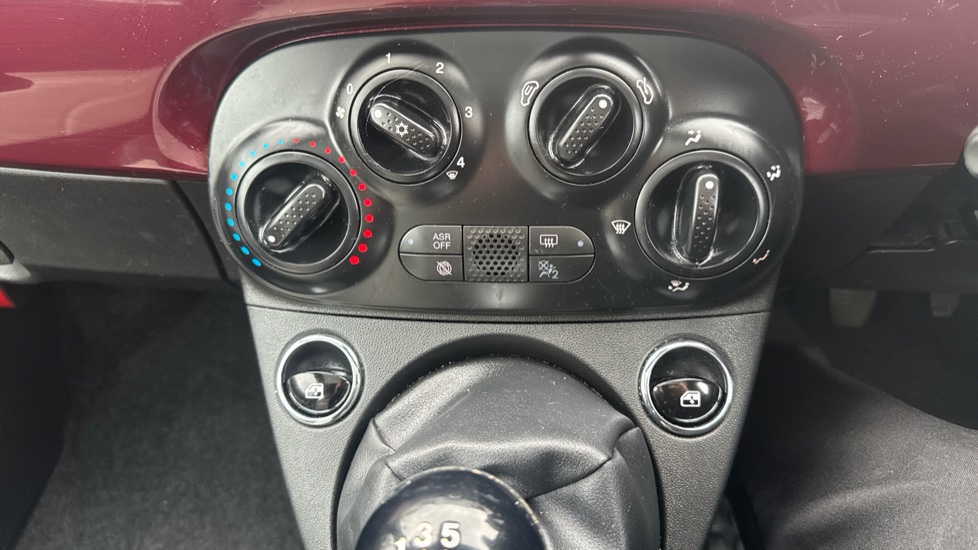 Fiat 500 1.0 Mild Hybrid Dolcevita [Part Leather] 3dr Petrol Hatchback - Image 27