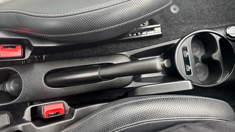 Fiat 500 1.0 Mild Hybrid Dolcevita [Part Leather] 3dr Petrol Hatchback - Image 29