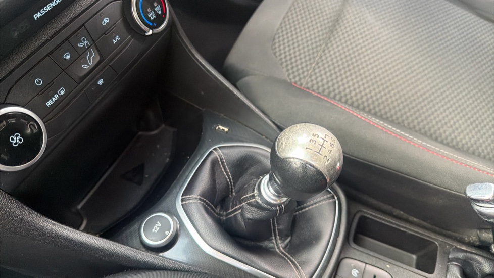 Ford Fiesta 1.0 EcoBoost 125 ST-Line 5dr Petrol Hatchback - Image 13