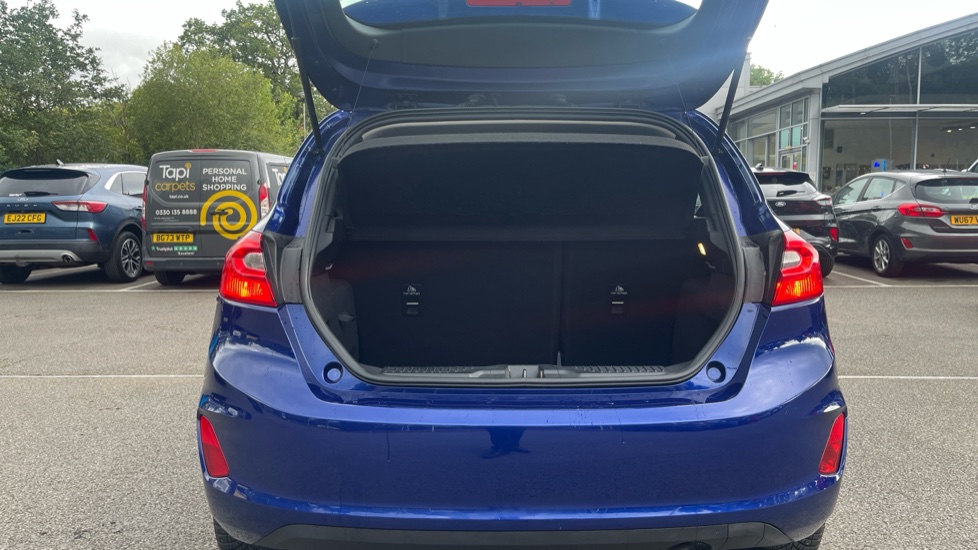 Ford Fiesta 1.1 Zetec 3dr Petrol Hatchback - Image 4