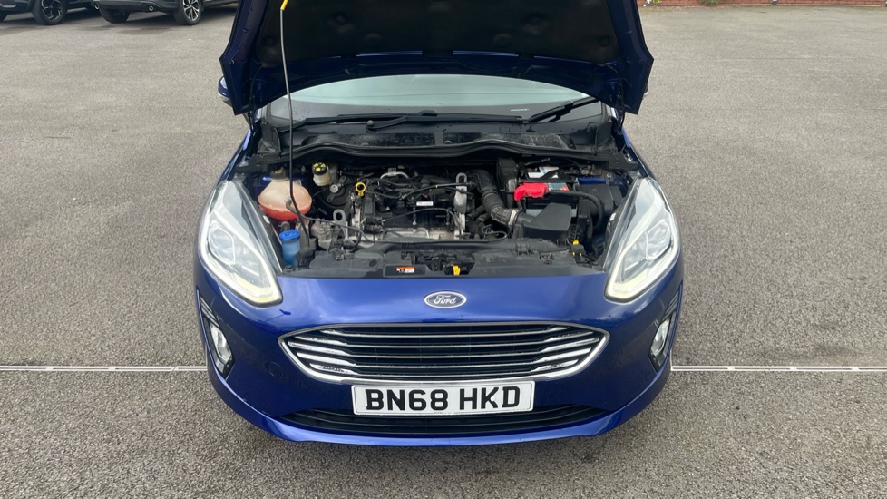 Ford Fiesta 1.1 Zetec 3dr Petrol Hatchback - Image 8