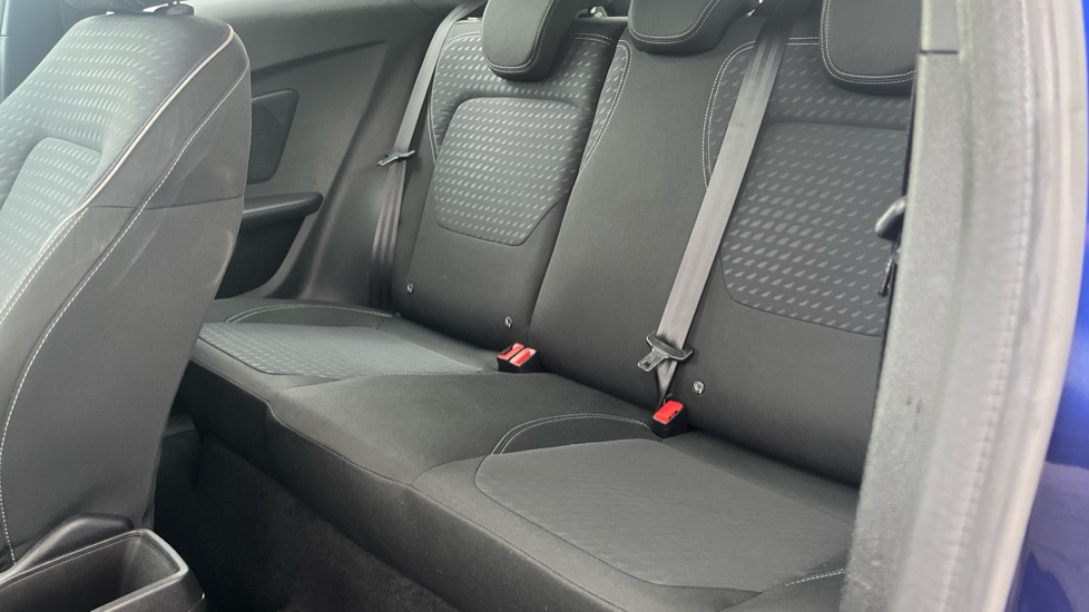 Ford Fiesta 1.1 Zetec 3dr Petrol Hatchback - Image 16