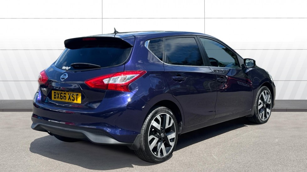 Nissan Pulsar 1.2 DiG-T Tekna 5dr Petrol Hatchback - Image 2