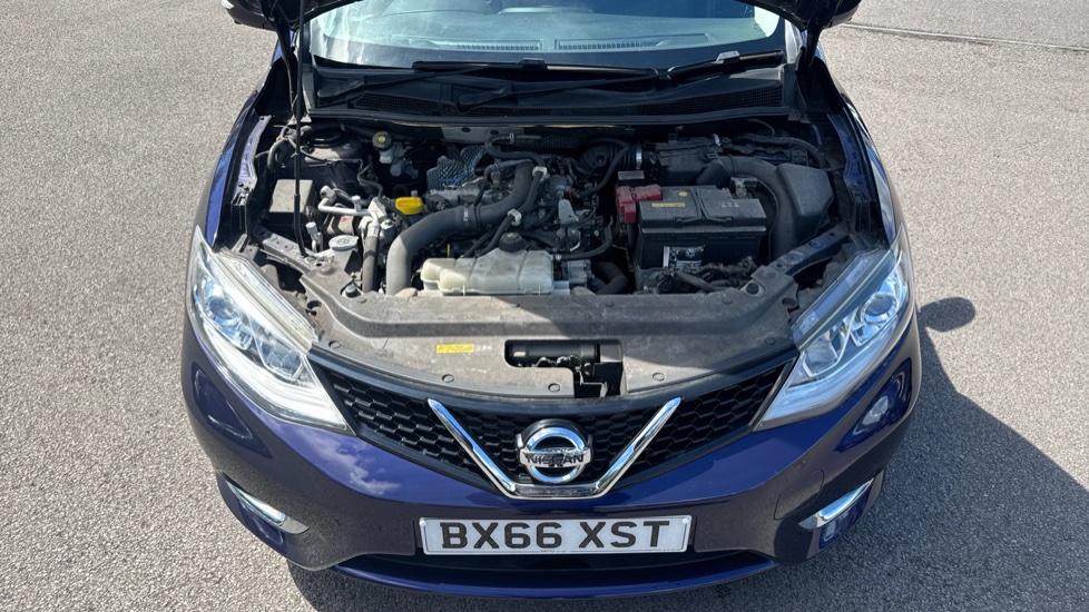 Nissan Pulsar 1.2 DiG-T Tekna 5dr Petrol Hatchback - Image 8