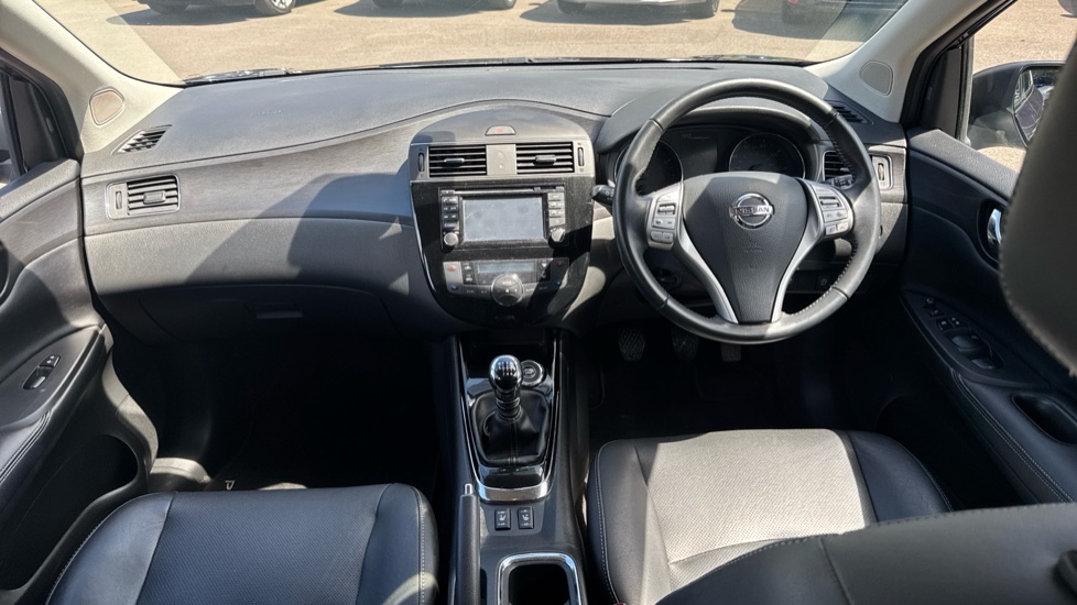 Nissan Pulsar 1.2 DiG-T Tekna 5dr Petrol Hatchback - Image 10