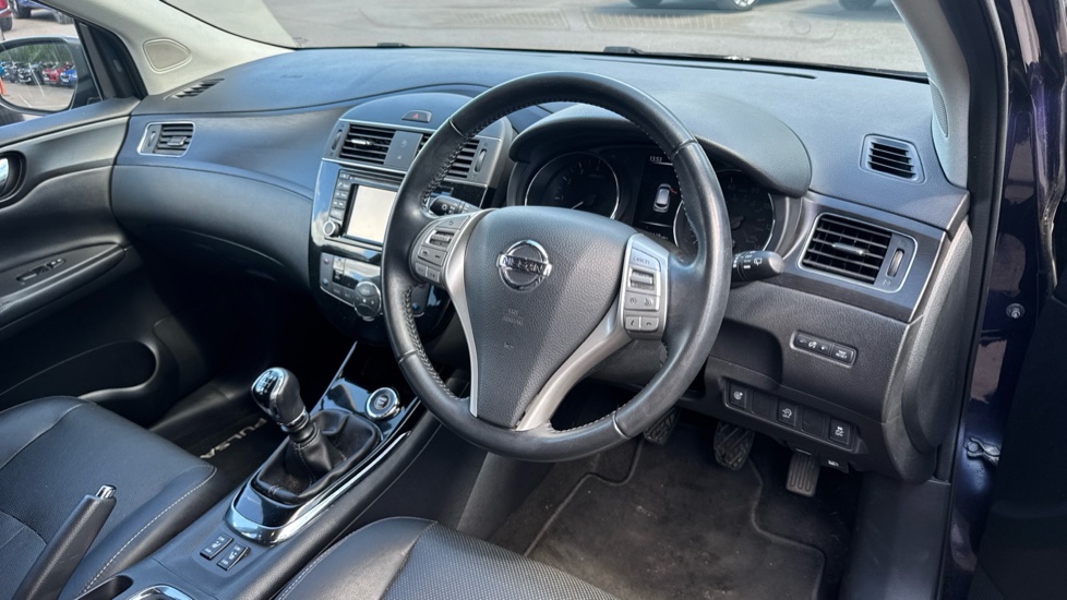 Nissan Pulsar 1.2 DiG-T Tekna 5dr Petrol Hatchback - Image 11