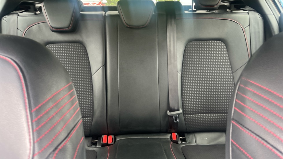 Ford Focus 1.0 EcoBoost 125 ST-Line X 5dr Petrol Hatchback - Image 15