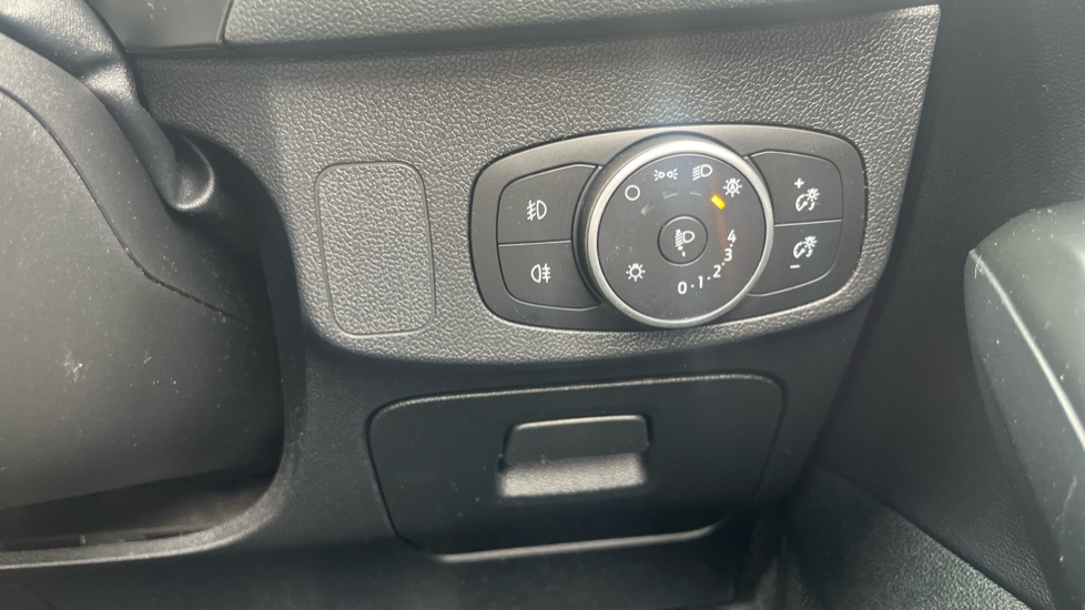 Ford Focus 1.0 EcoBoost 125 ST-Line X 5dr Petrol Hatchback - Image 25