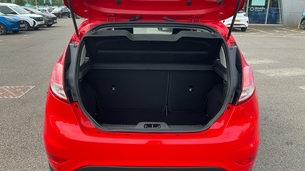 Ford Fiesta 1.0 EcoBoost Zetec 5dr Petrol Hatchback - Image 4