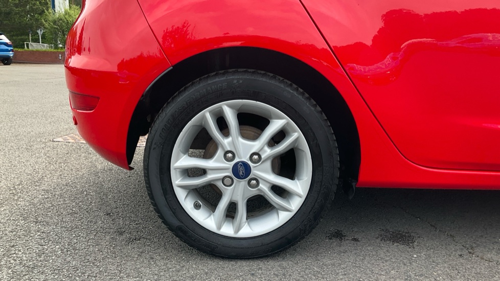 Ford Fiesta 1.0 EcoBoost Zetec 5dr Petrol Hatchback - Image 25