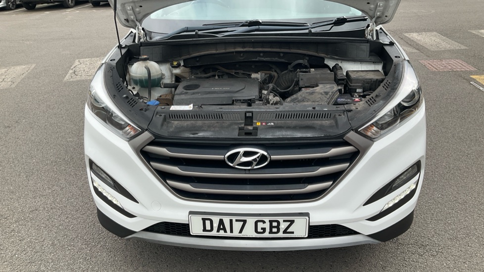 Hyundai TUCSON 1.7 CRDi Blue Drive SE Nav 5dr 2WD Diesel Estate - Image 8