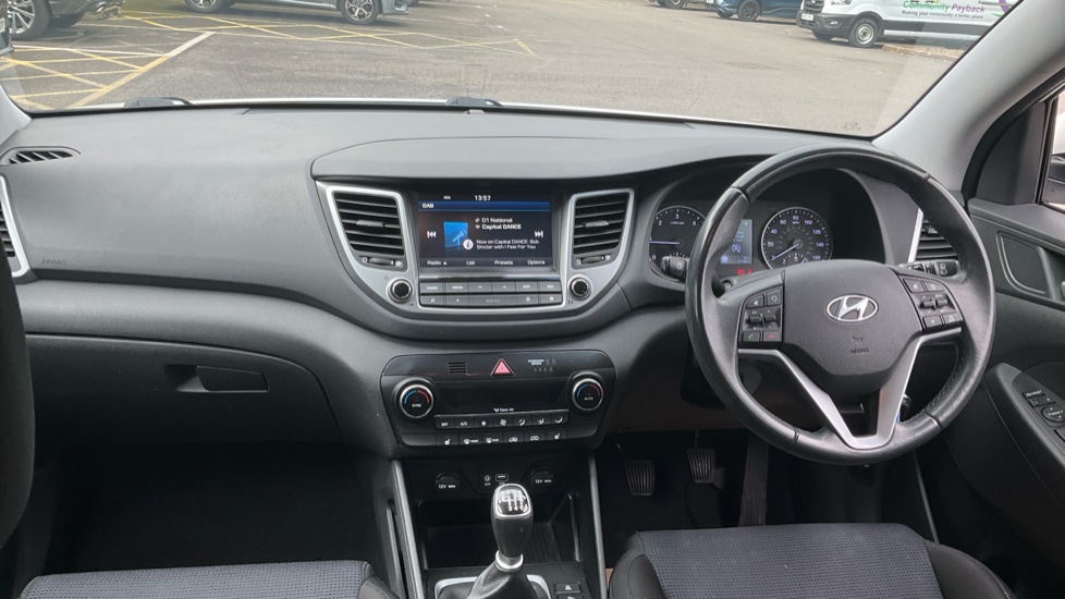 Hyundai TUCSON 1.7 CRDi Blue Drive SE Nav 5dr 2WD Diesel Estate - Image 10