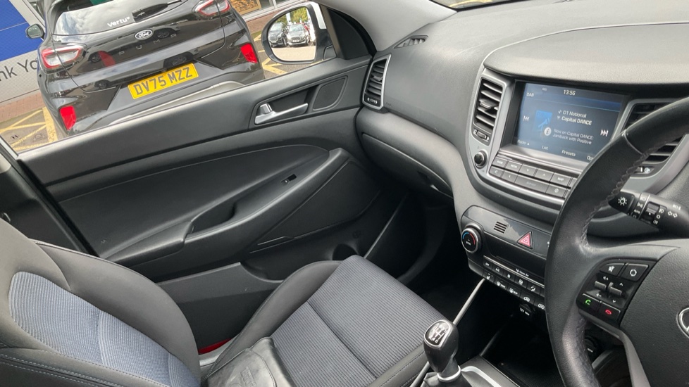 Hyundai TUCSON 1.7 CRDi Blue Drive SE Nav 5dr 2WD Diesel Estate - Image 14