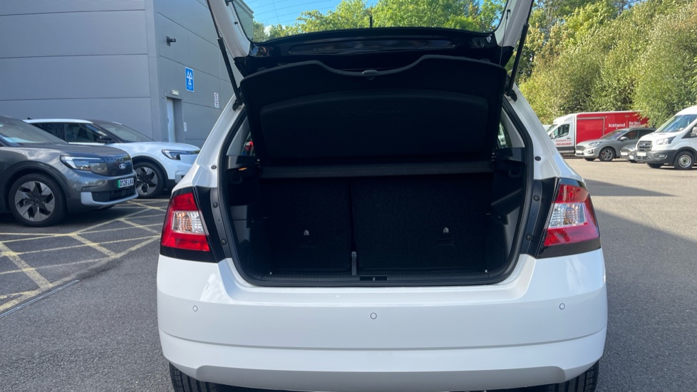 Skoda Fabia 1.0 TSI Colour Edition 5dr Petrol Hatchback - Image 4