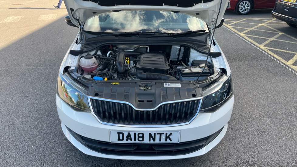 Skoda Fabia 1.0 TSI Colour Edition 5dr Petrol Hatchback - Image 8