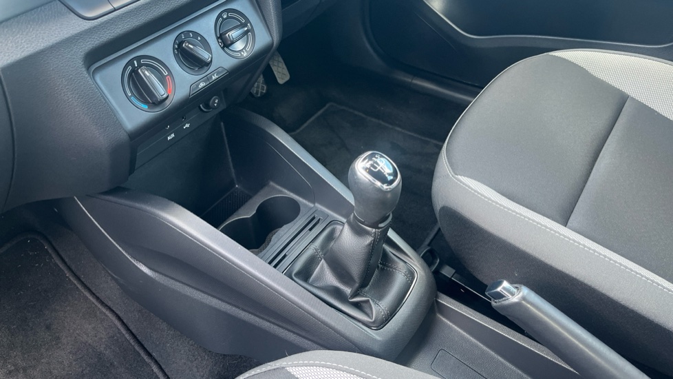 Skoda Fabia 1.0 TSI Colour Edition 5dr Petrol Hatchback - Image 13
