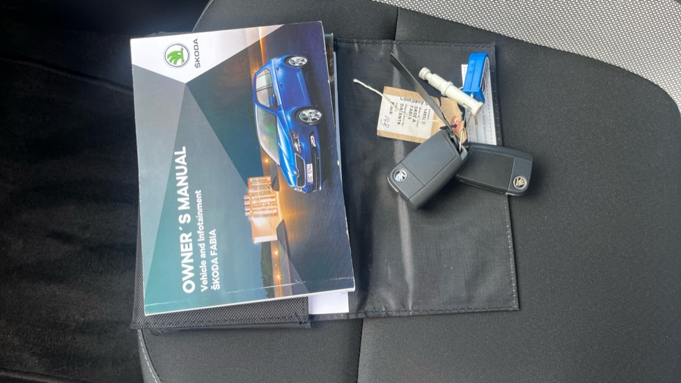 Skoda Fabia 1.0 TSI Colour Edition 5dr Petrol Hatchback - Image 19