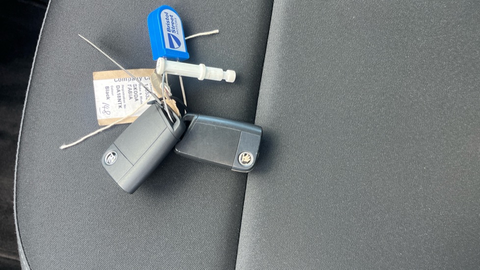 Skoda Fabia 1.0 TSI Colour Edition 5dr Petrol Hatchback - Image 20