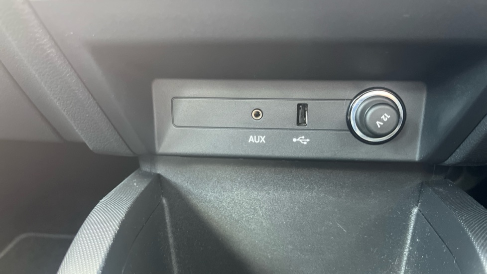 Skoda Fabia 1.0 TSI Colour Edition 5dr Petrol Hatchback - Image 32
