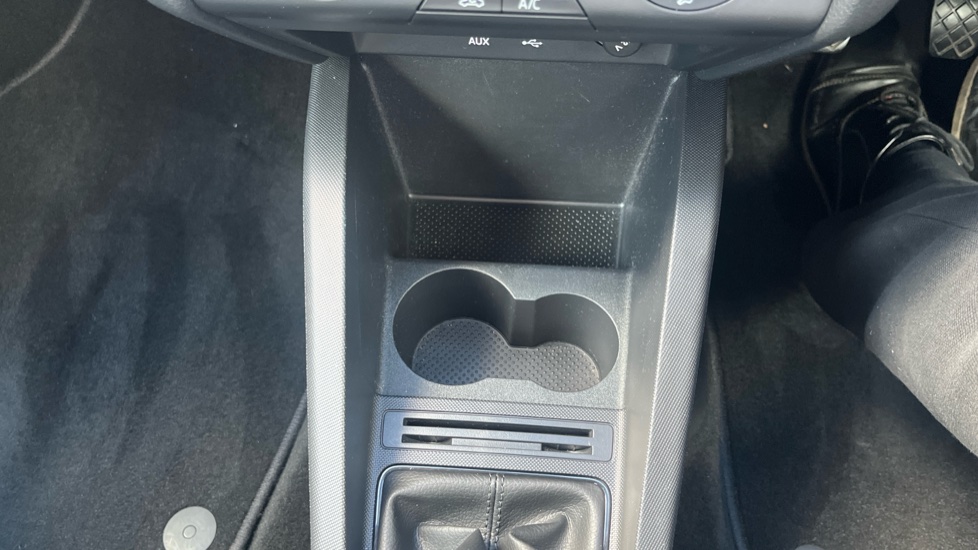 Skoda Fabia 1.0 TSI Colour Edition 5dr Petrol Hatchback - Image 33