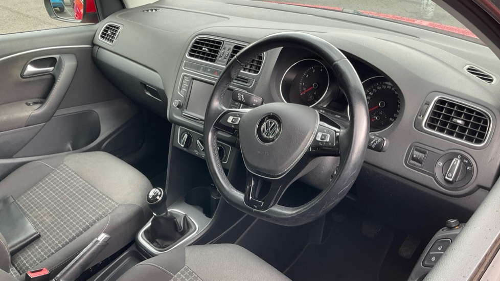 Volkswagen Polo 1.2 TSI SE 5dr Petrol Hatchback - Image 11