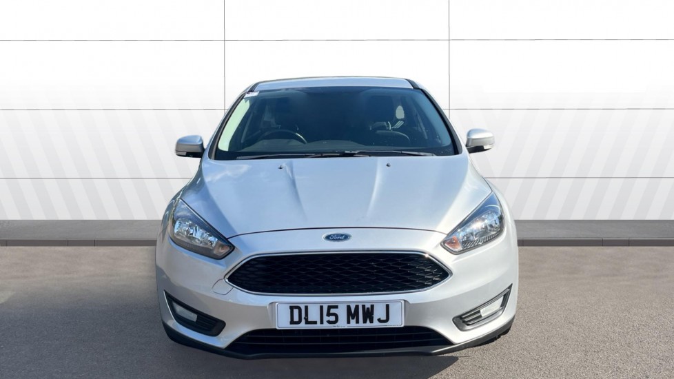 Ford Focus 1.0 EcoBoost Zetec 5dr Petrol Hatchback - Image 3