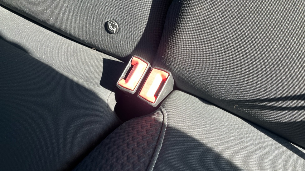Ford Focus 1.0 EcoBoost Zetec 5dr Petrol Hatchback - Image 17