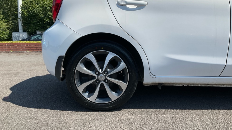 Nissan Micra 1.2 DiG-S Tekna 5dr Petrol Hatchback - Image 7