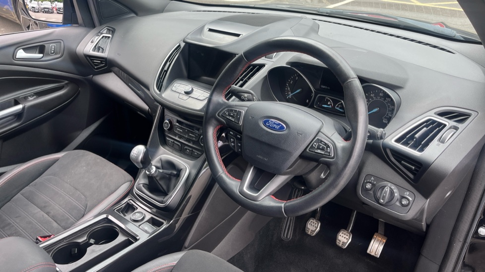 Ford Kuga 1.5 EcoBoost ST-Line 5dr 2WD Petrol Estate - Image 11
