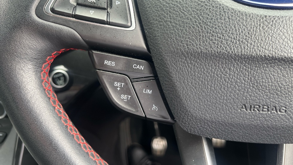 Ford Kuga 1.5 EcoBoost ST-Line 5dr 2WD Petrol Estate - Image 23