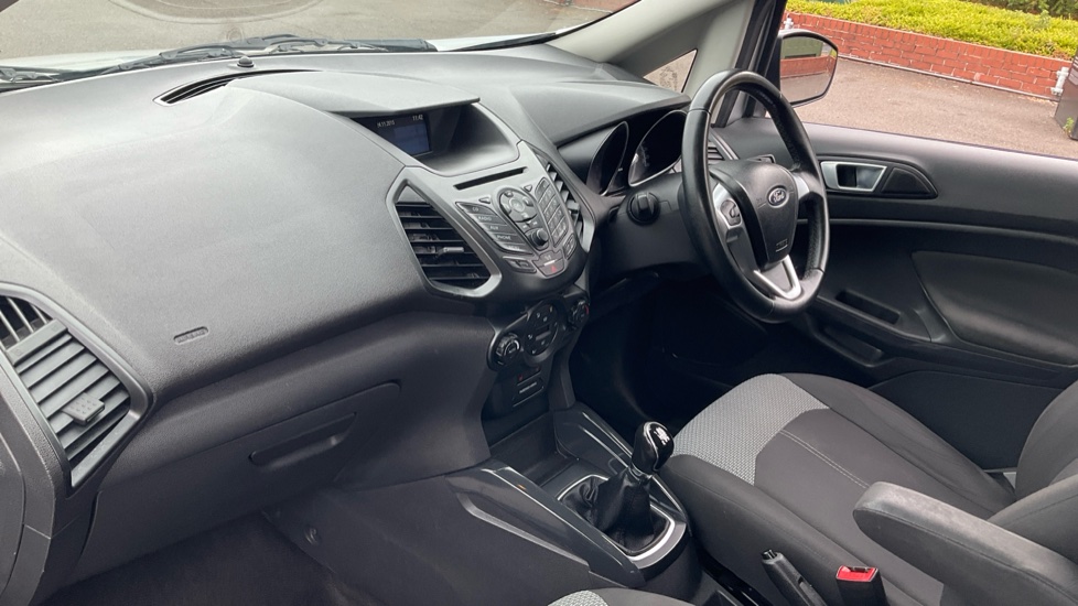 Ford EcoSport 1.0 EcoBoost Zetec 5dr Petrol Hatchback - Image 9