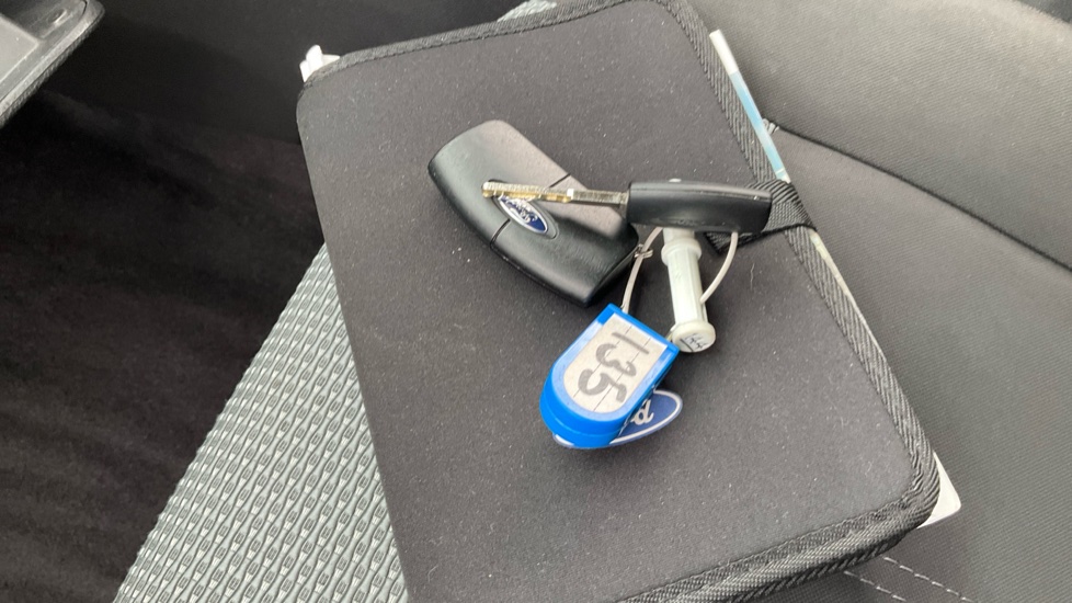 Ford EcoSport 1.0 EcoBoost Zetec 5dr Petrol Hatchback - Image 19