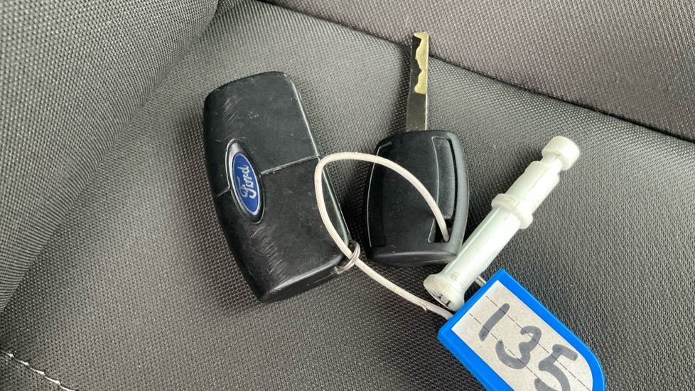 Ford EcoSport 1.0 EcoBoost Zetec 5dr Petrol Hatchback - Image 20