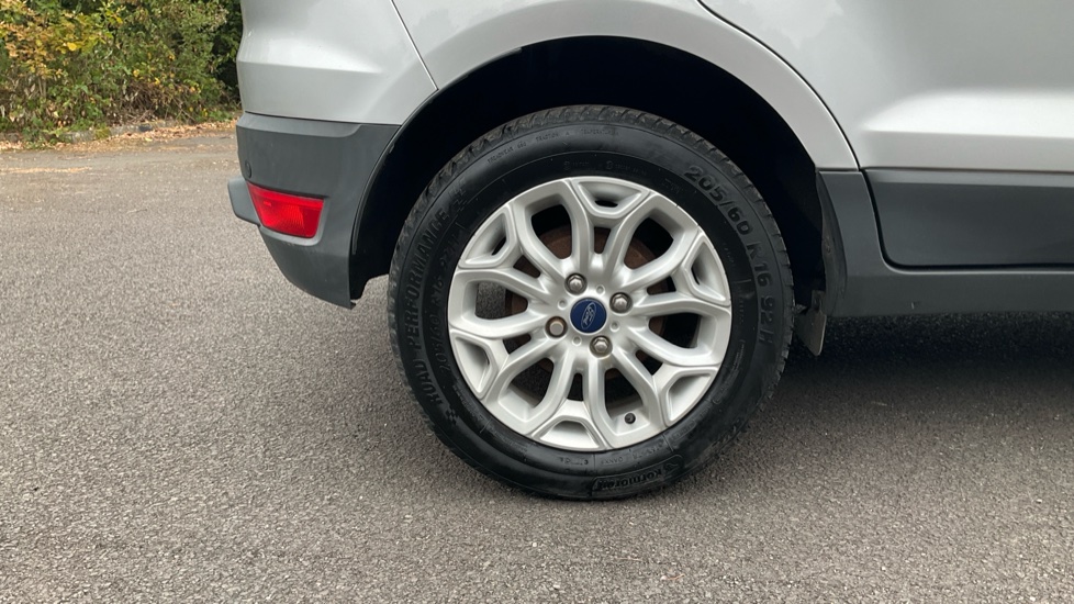 Ford EcoSport 1.0 EcoBoost Zetec 5dr Petrol Hatchback - Image 24