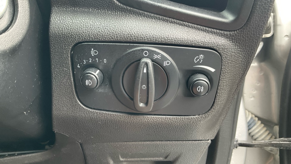Ford EcoSport 1.0 EcoBoost Zetec 5dr Petrol Hatchback - Image 25