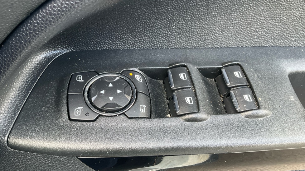 Ford EcoSport 1.0 EcoBoost 125 Titanium 5dr Petrol Hatchback - Image 33