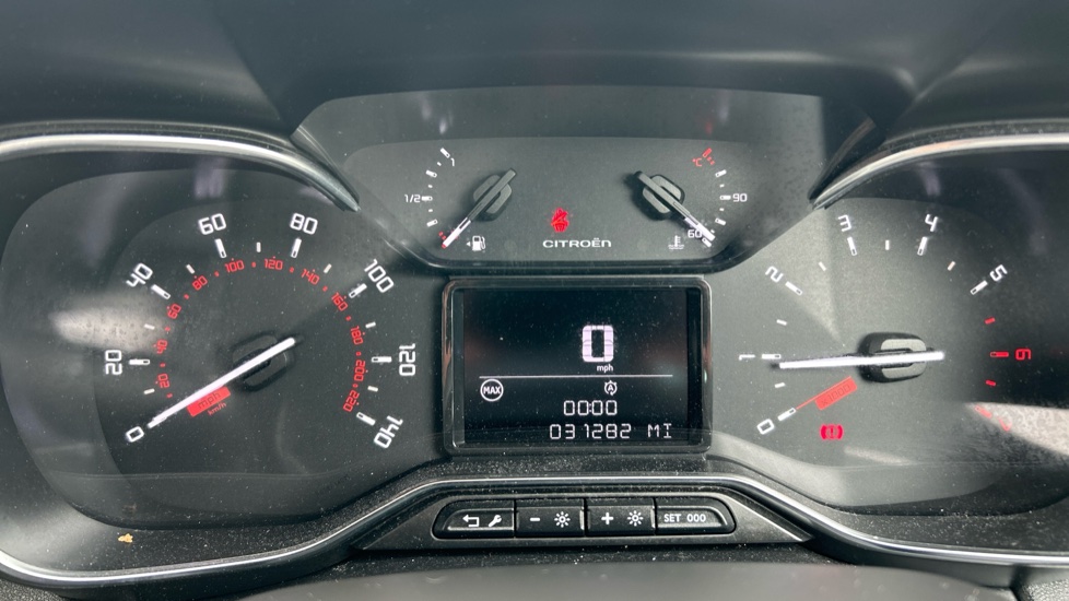 Citroen C3 Aircross 1.2 PureTech 130 Flair 5dr Petrol Hatchback - Image 18