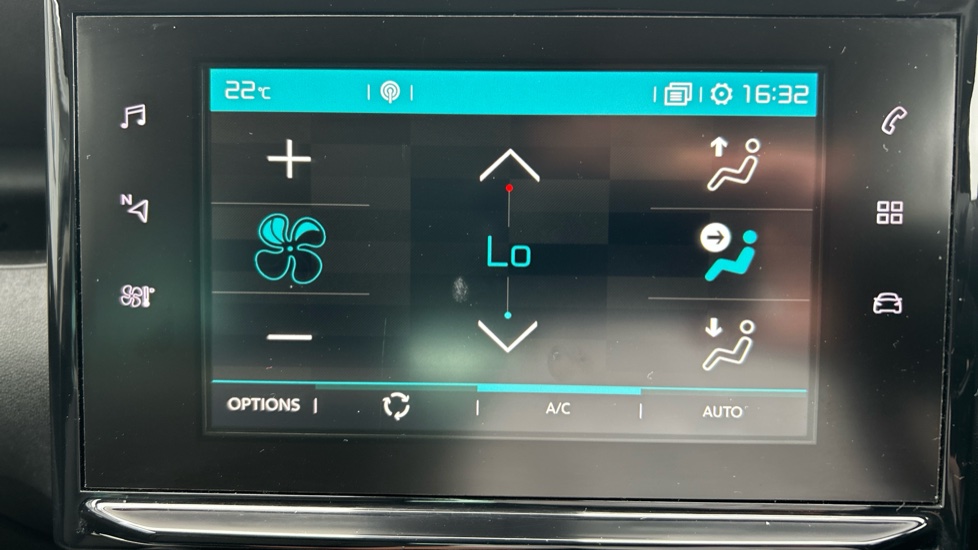 Citroen C3 Aircross 1.2 PureTech 130 Flair 5dr Petrol Hatchback - Image 23