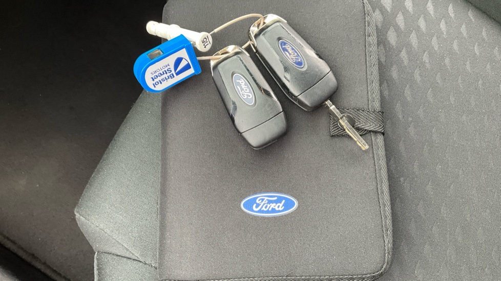 Ford Fiesta 1.0 EcoBoost Zetec 5dr Petrol Hatchback - Image 19