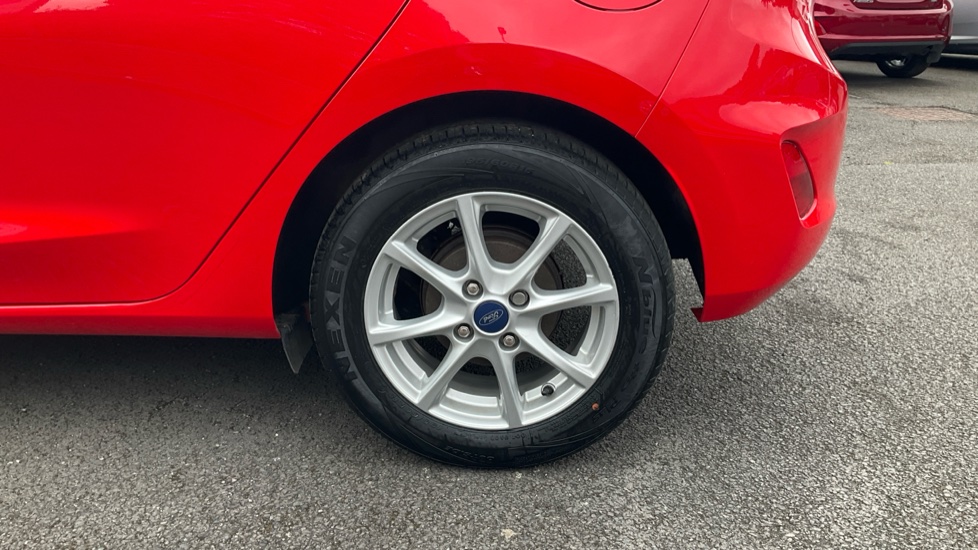 Ford Fiesta 1.0 EcoBoost Zetec 5dr Petrol Hatchback - Image 27